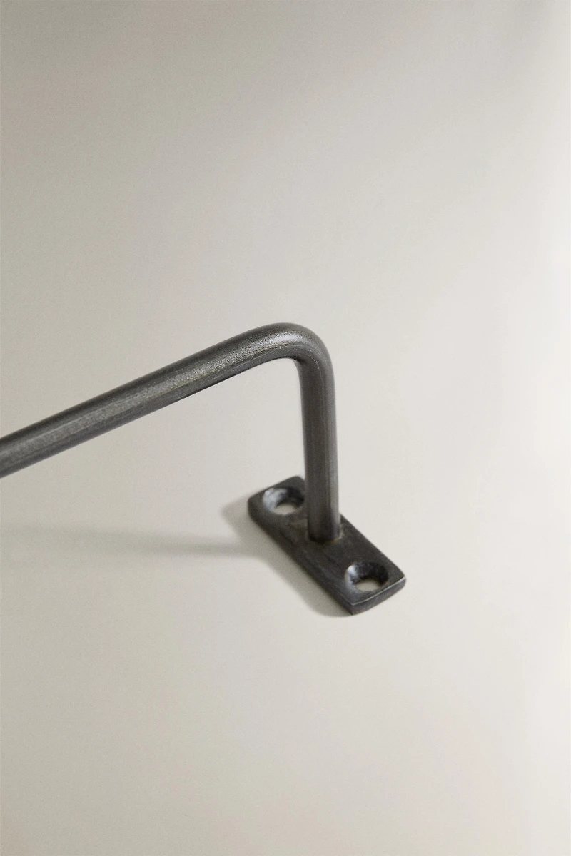 DARK METAL TOWEL RACK