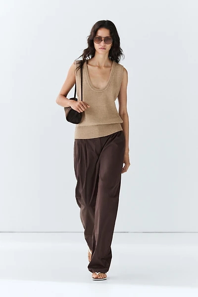 Cotton blend poplin pleated pants