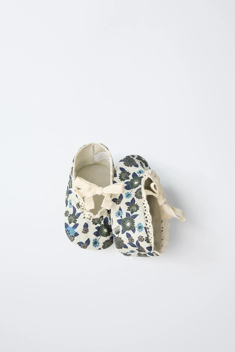 BALLET FLATS WITH BOW AND FLOWERS