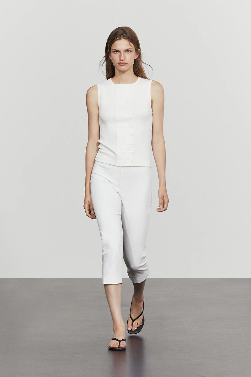 Cotton blend bib detail T-shirt