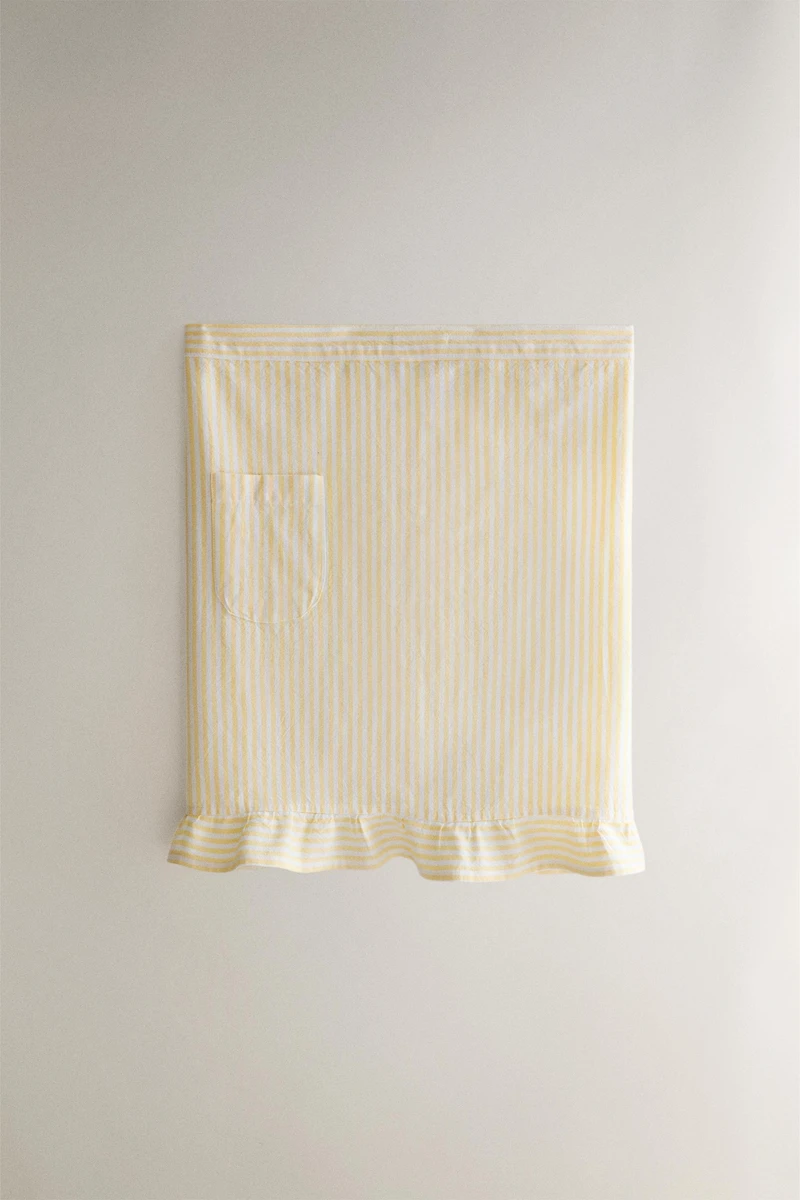 STRIPED RUFFLED APRON
