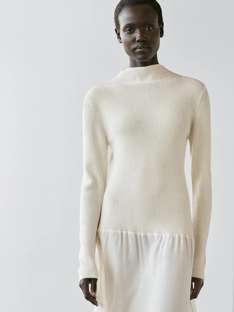 Knit dress with matching detail