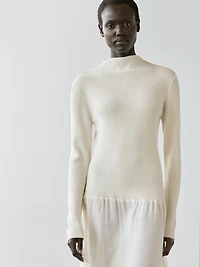 Knit dress with matching detail