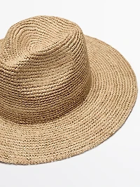 Chapeau raphia