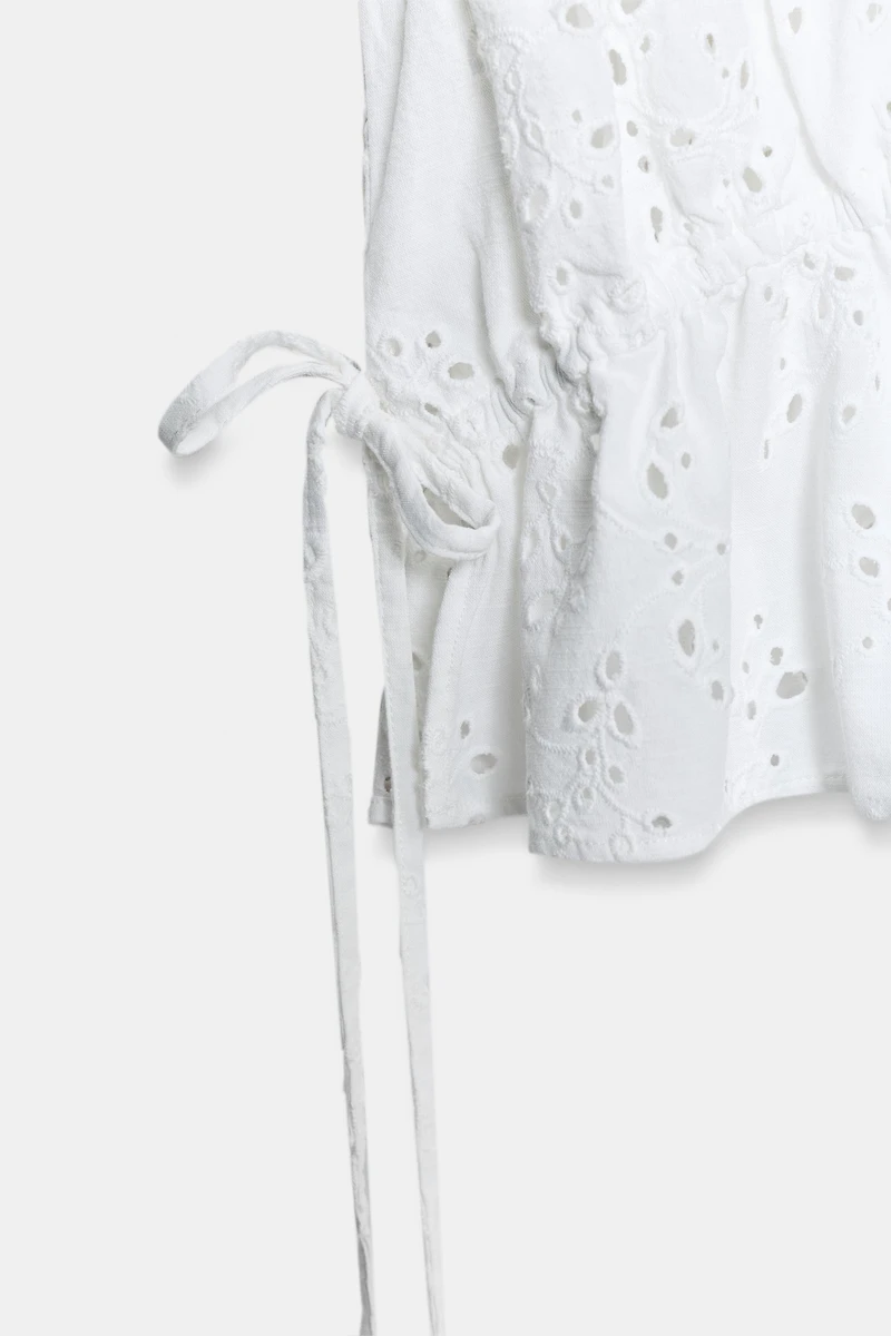 EMBROIDERED EYELET RUCHED TOP