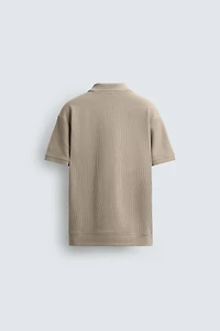 VERTICAL TEXTURED POLO