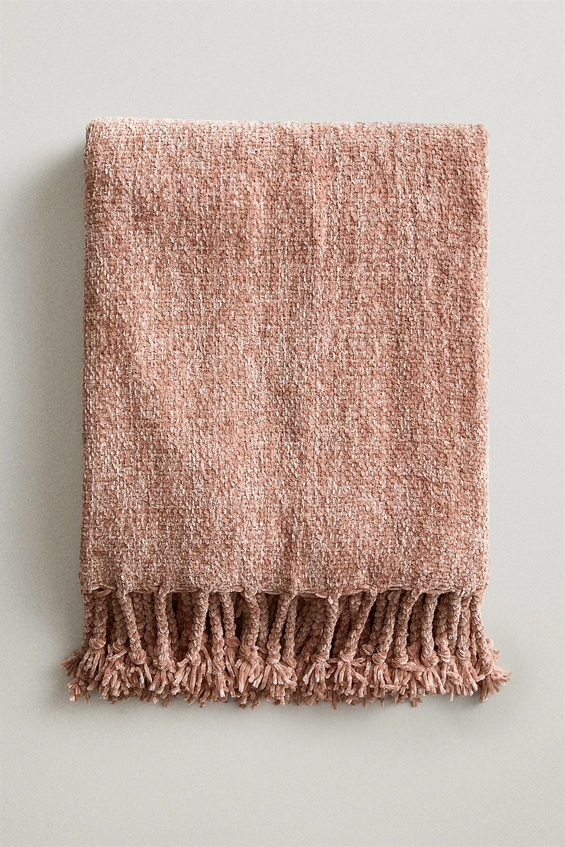 CHUNKY CHENILLE BLANKET
