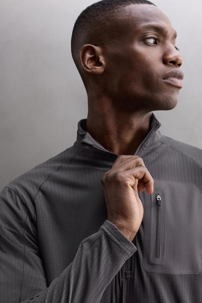 TECHNICAL QUARTER-ZIP T-SHIRT