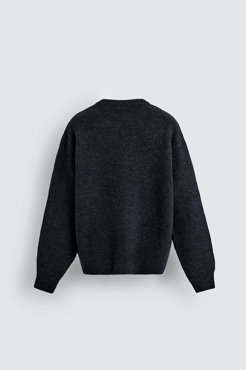 TEXTURED BOXY FIT JUMPER