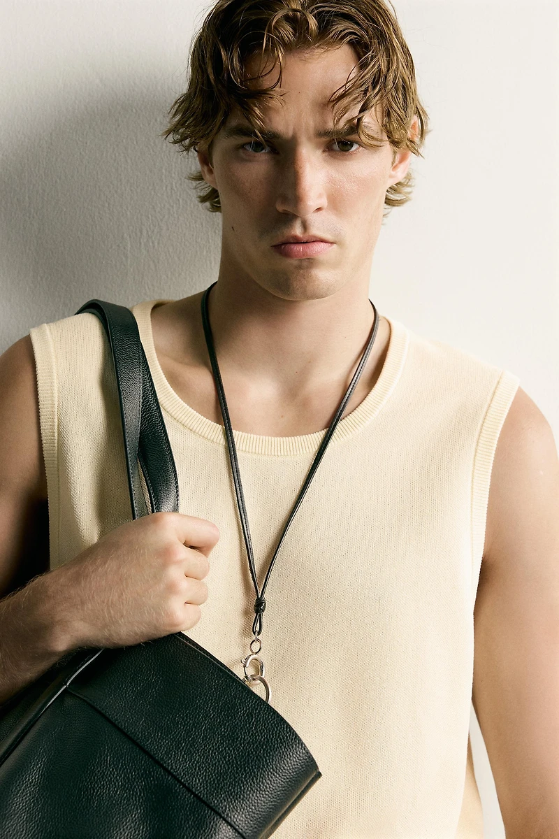 TEXTURED KNIT VEST