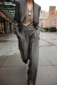 WIDE LEG PLEATED PANTS