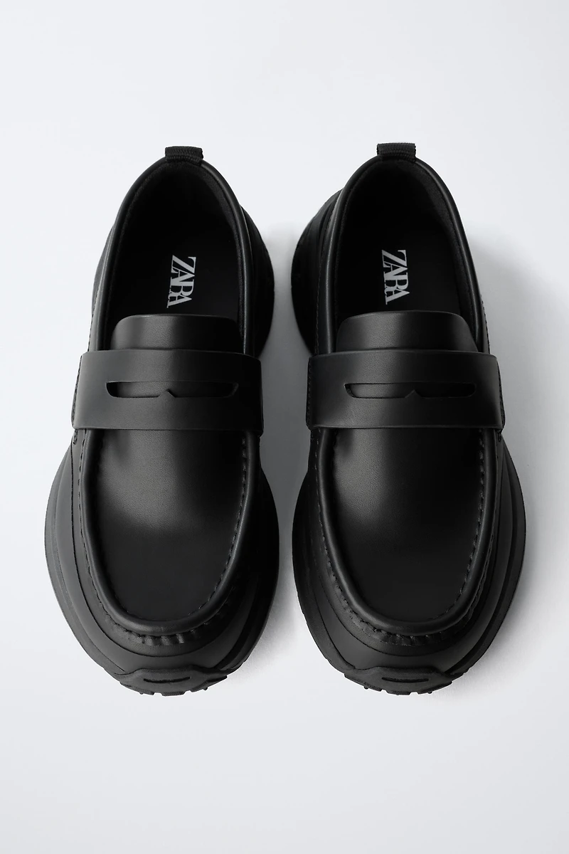 THICK SOLED SPORT SNEAKERS