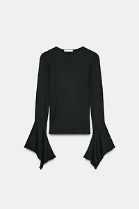 RUFFLED SLEEVE T-SHIRT