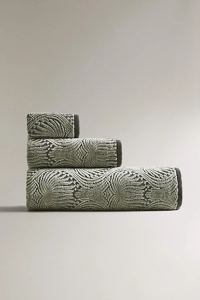 JACQUARD MOSAIC BATH TOWEL