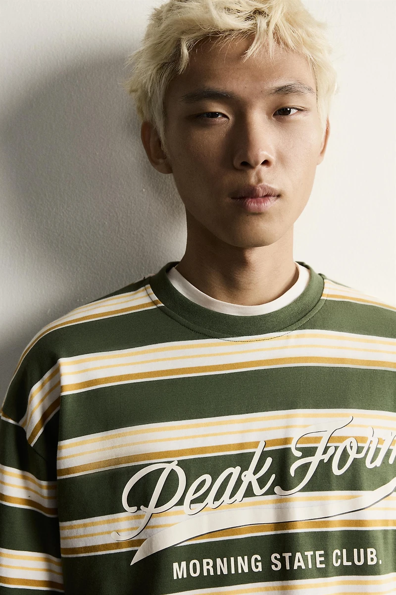 RELAXED FIT STRIPED TEXT T-SHIRT