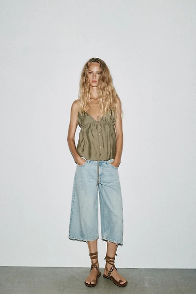 FLOWY STRAPPY TOP