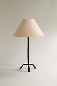 TRIPOD BASE TABLE LAMP