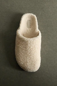 FAUX SHEARLING CLOGS