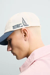 CONTRAST EMBROIDERED CAP