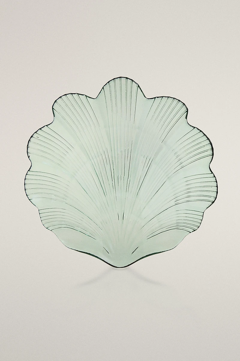 WAVY SHELL GLASS SERVING DISH