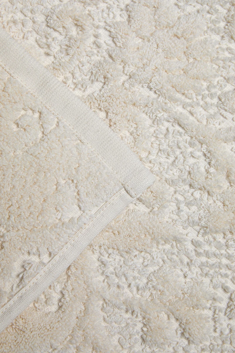 FLORAL JACQUARD BATH MAT