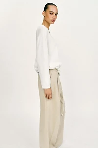 ROUND NECK KNIT SWEATER