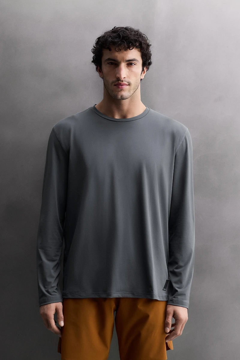 BASIC LONG SLEEVE TECHNICAL T-SHIRT
