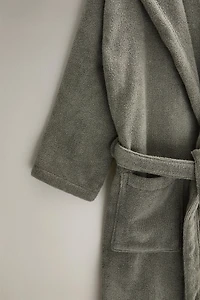EXTRA SOFT HOODED BATHROBE (380 GXM²)