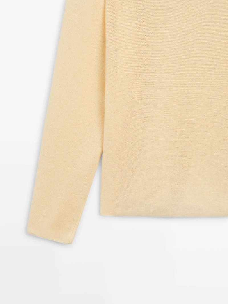 Boat neck knit sweater