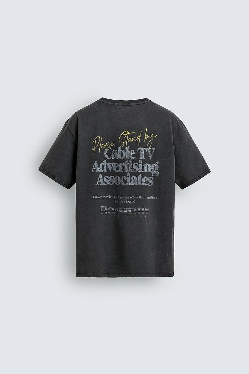 CONTRASTING TEXT WASHED T-SHIRT
