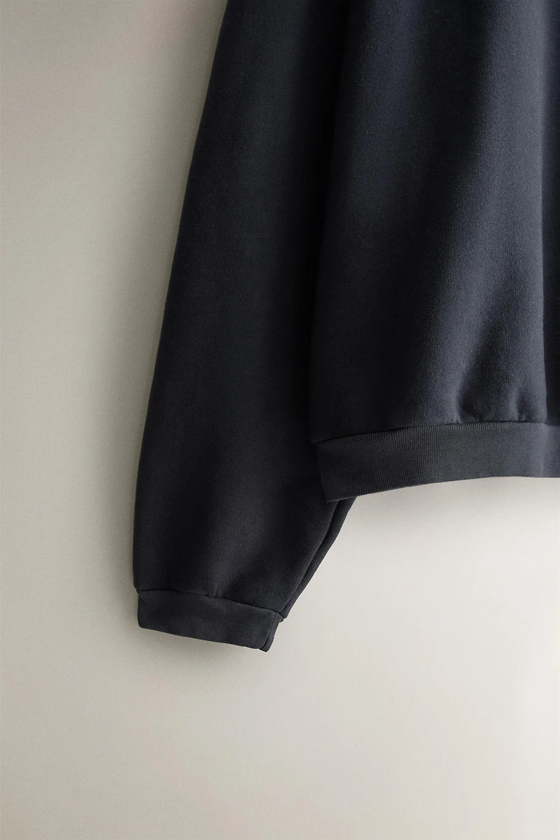 PLUSH SWEATSHIRT