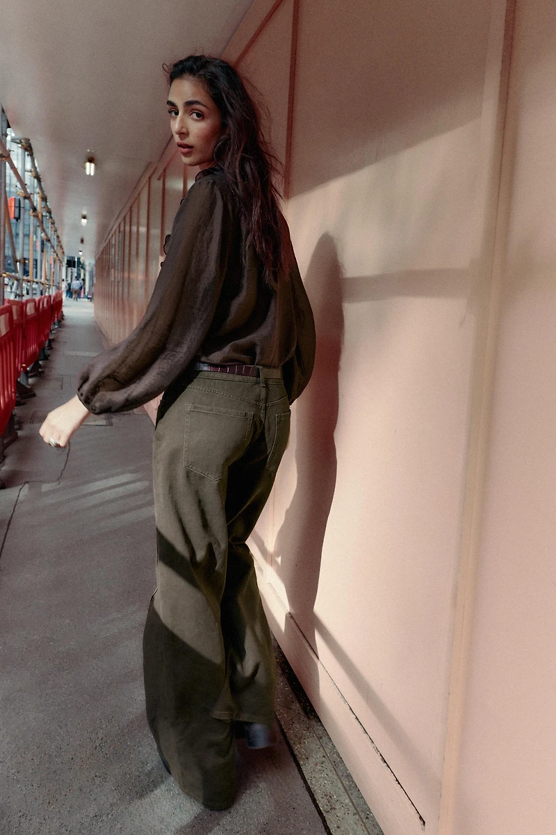 RUFFLED BLOUSE