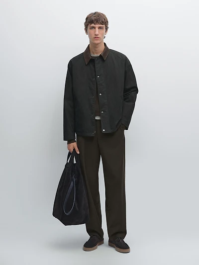 Veste avec col en cuir