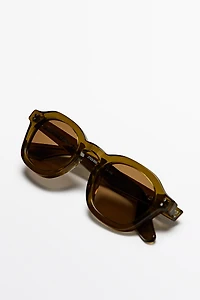 Round sunglasses