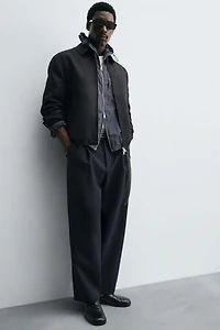 PANTALON COUPE DÉCONTRACTÉE À PLIS