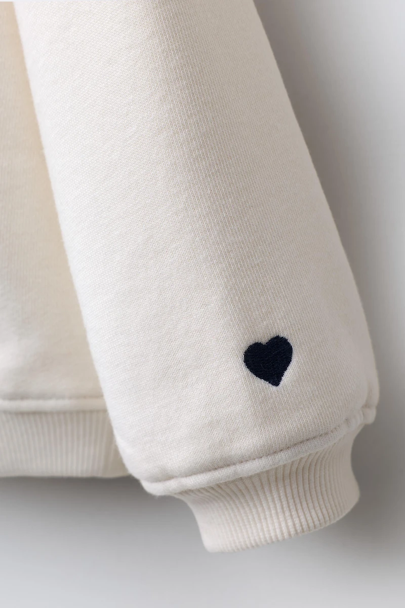 EMBROIDERED CAPYBARA AND HEART SWEATSHIRT