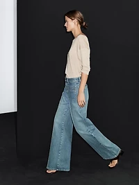 Mid-rise wide-leg jeans