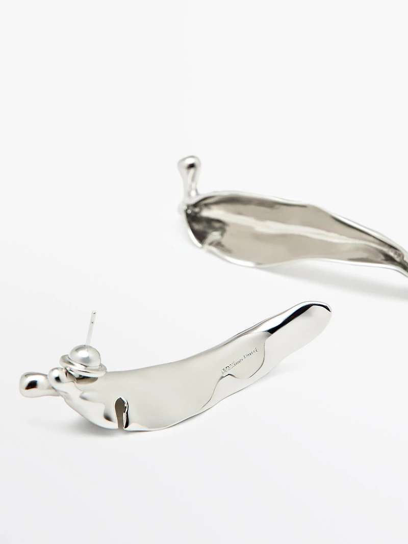 Boucles d’oreilles feuilles irrégulières