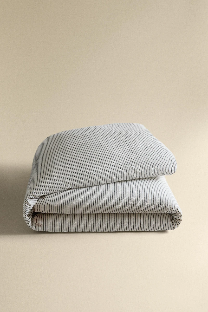 SEERSUCKER STRIPED DUVET COVER WITH PIPING