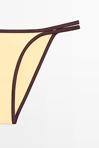 Bas de bikini contrastant