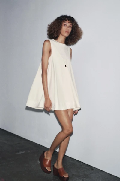 CONTRAST SHORT DRESS