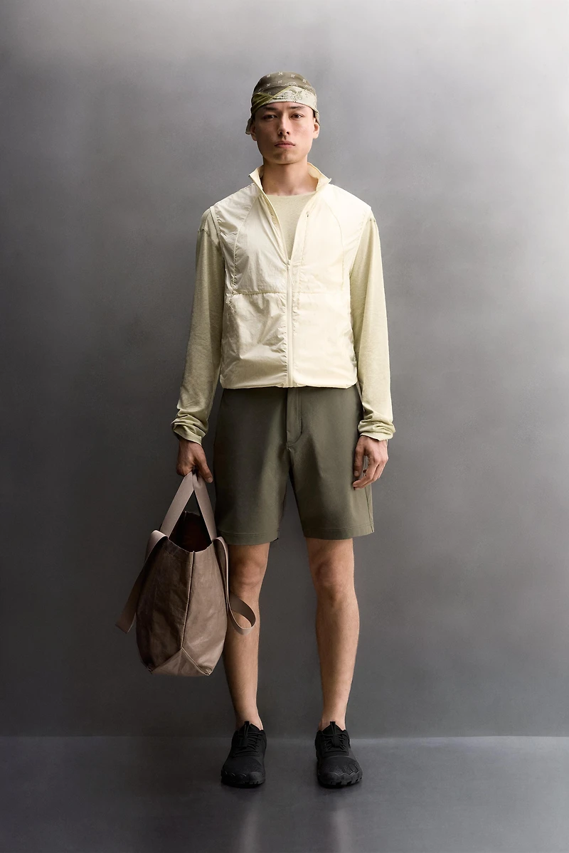 LIGHTWEIGHT TECHNICAL VEST