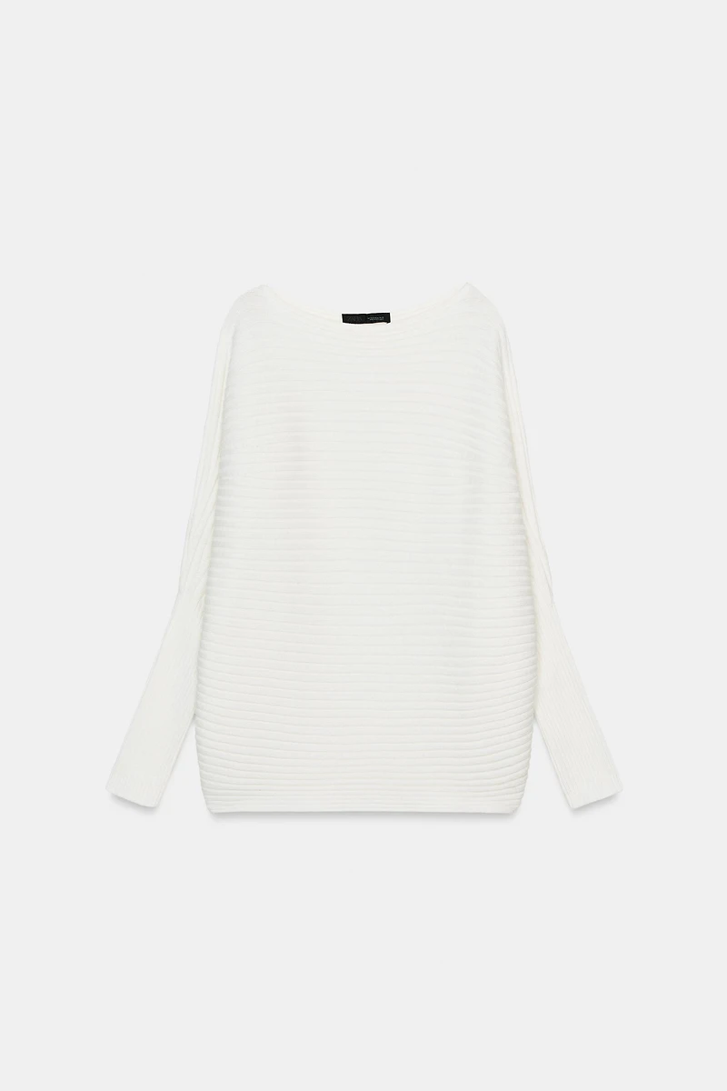 PULL EN MAILLE STRUCTURÉ À VOLUME