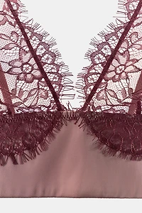 LACE TRIM TRIANGLE BRALETTE