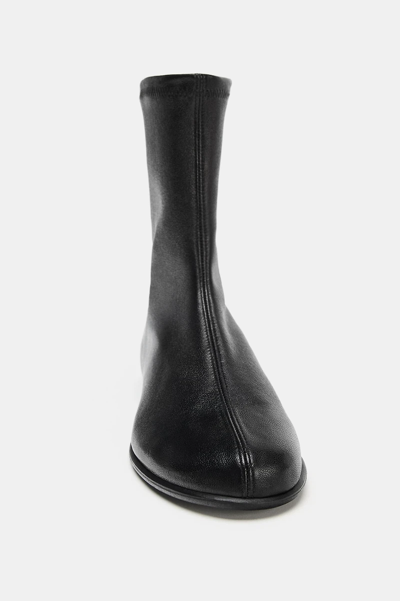 SOFT LEATHER ANKLE BOOTS