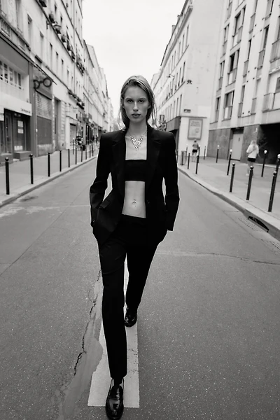 ONE-BUTTON TAILORED BLAZER