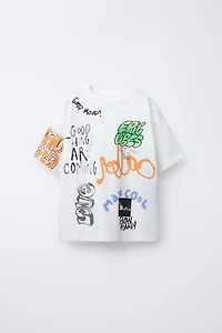T-SHIRT À IMPRIMÉ GRAFFITI