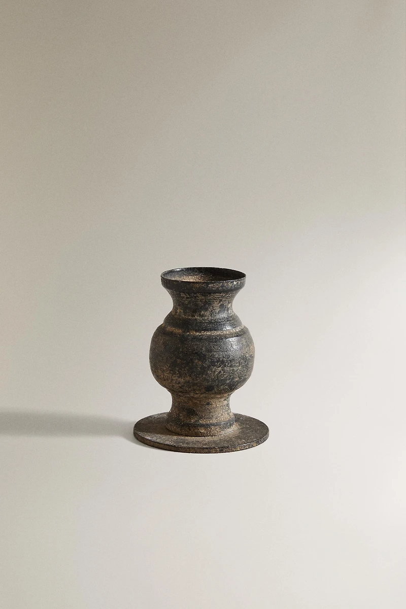 TALL IRON CANDLEHOLDER