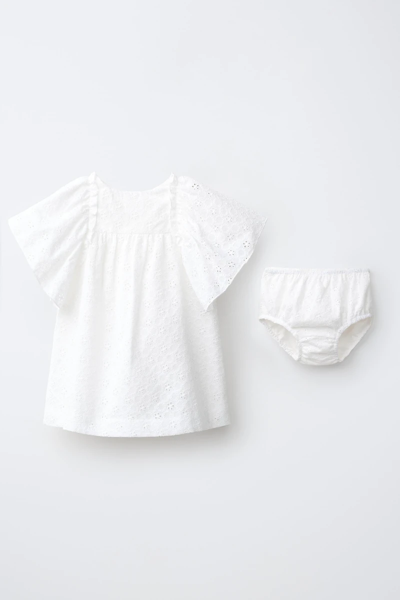 ENSEMBLE ROBE ET CULOTTE BRODÉS