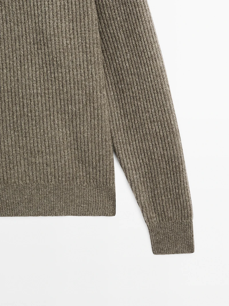 Ribbed knit wool and cashmere sweater